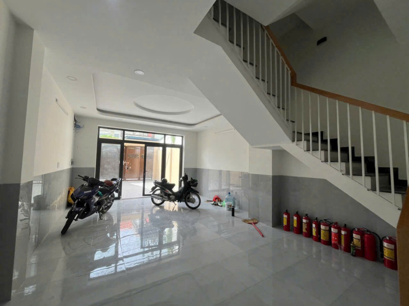 Bán Nhà Mặt Tiền Đường An Nhơn P17 Gv DT 5*19m 6 Tầng Giá Tốt